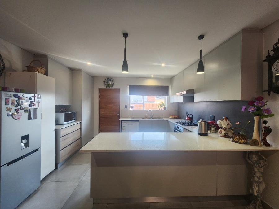 3 Bedroom Property for Sale in Dormehls Drift Western Cape